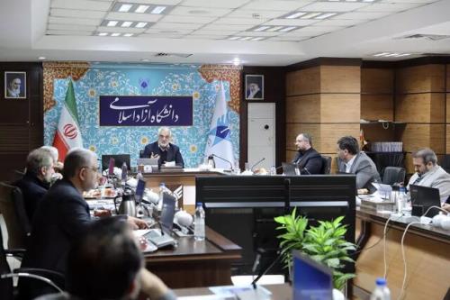 شورای فرهنگی دانشگاه آزاد در نقش قرارگاه فرهنگی ظاهر شود