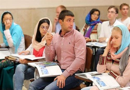 تعدد و تشتت بخشنامه ها و حوزه های تصمیم ساز مشکل اصلی پذیرش دانشجوی بین المللی