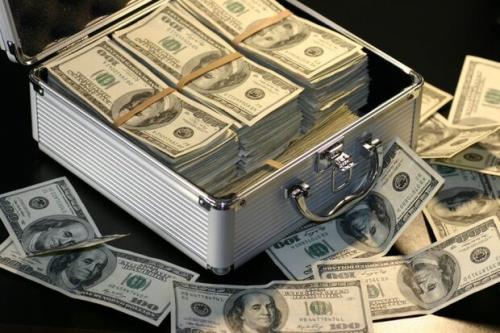 قیمت سازی جعلی در فضای مجازی برای بالانگه داشتن نرخ دلار آزاد