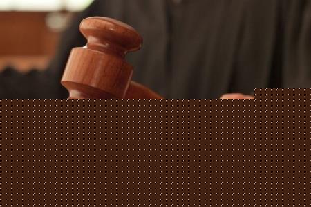 كمیته تجدیدنظر جایگاه حقوقی نیست كه دانشجو در آن نیاز به وكیل داشته باشد